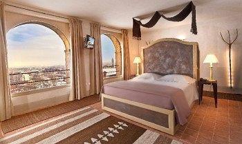 San Giovanni 4*